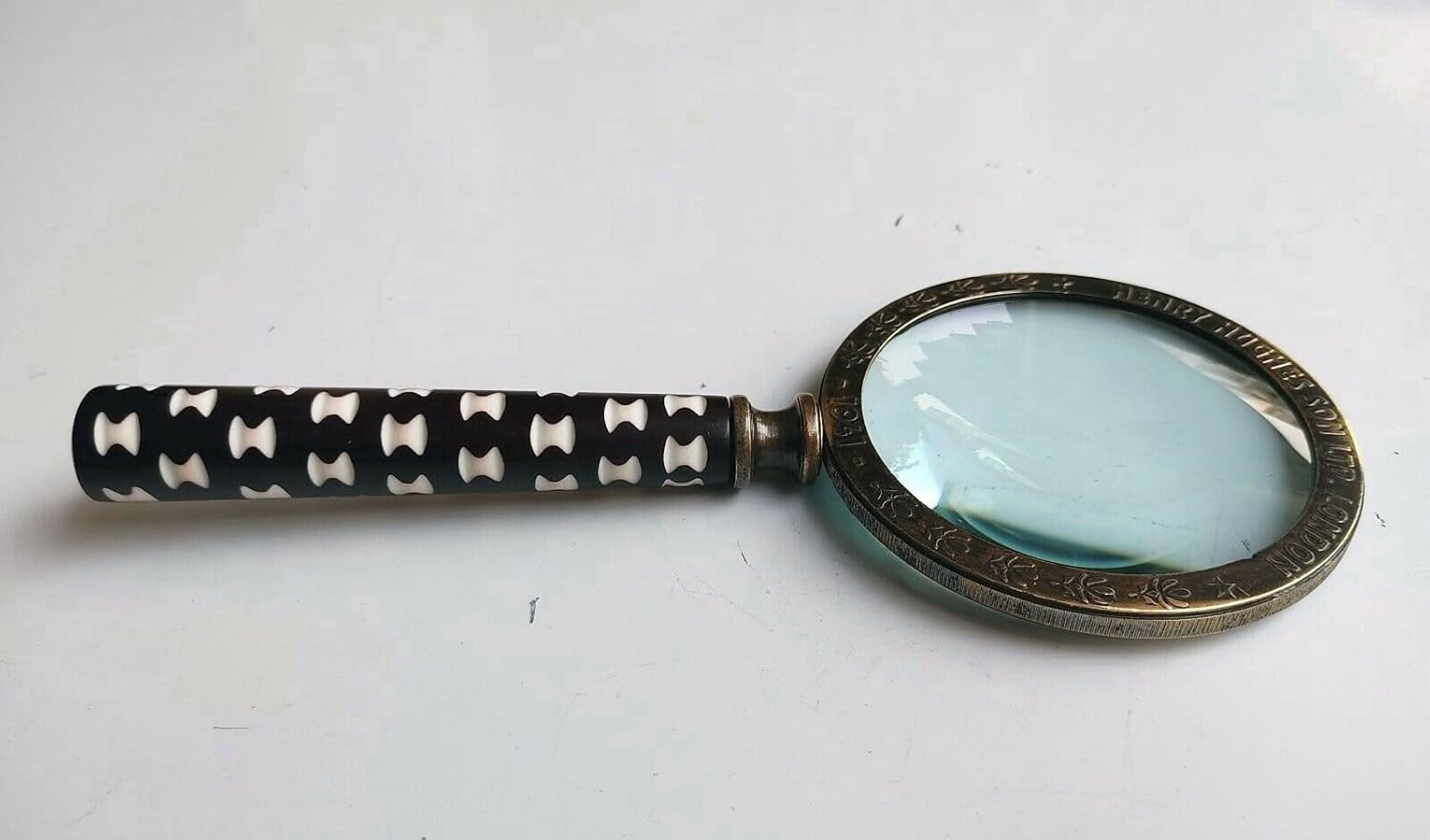 Maritime treasures Antique Vintage Brass Desk Magnifying Glass, White & Black