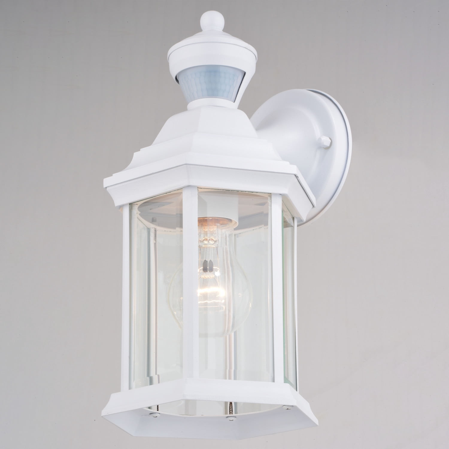 Auburn Aluminum 6.25-in. W 1 Light White Motion Sensor Dusk to Dawn Outdoor Wall Lantern Clear Glass