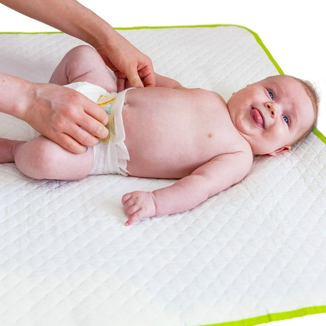 Cambiador portátil - Cambiador de bebé impermeable - Tamaño grande 25.5"x31.5" - Cambiador de pañales plegable y lavable - Cambie el pañal en cualquier lugar mientras viaja para niños y niñas - Bolsa
