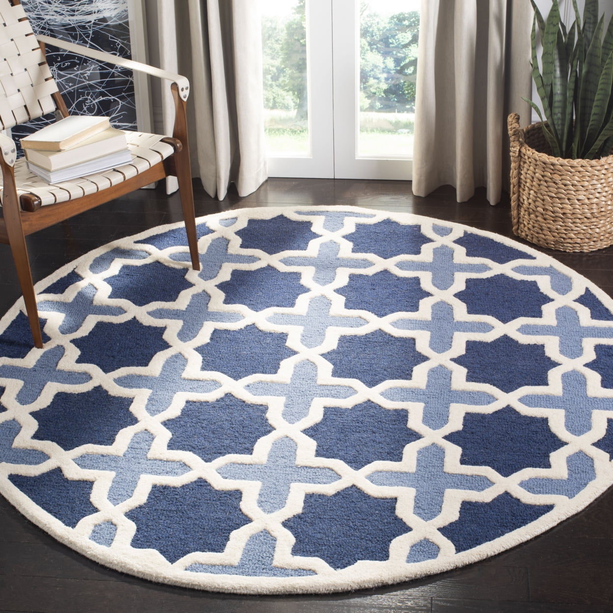 SAFAVIEH Cambridge Lincoln Geometric Wool Area Rug, Blue/Ivory, 4' x 6'