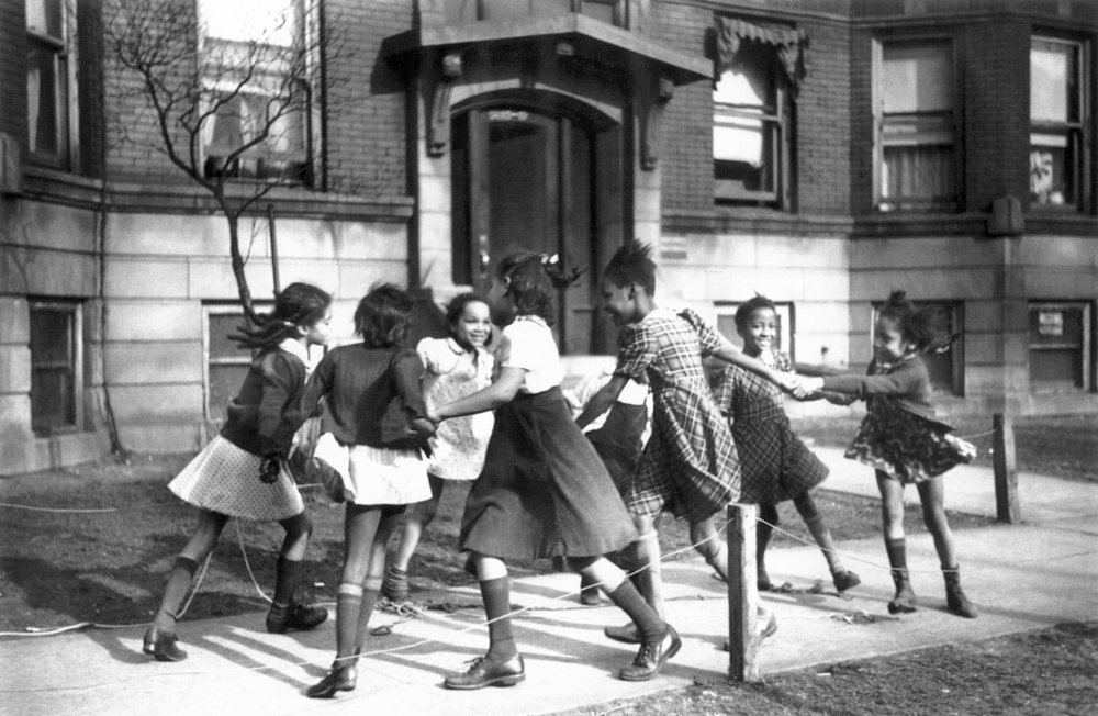 Chicago Illinois 1941. Nplaying Ring Around A Rosie In The Black Belt