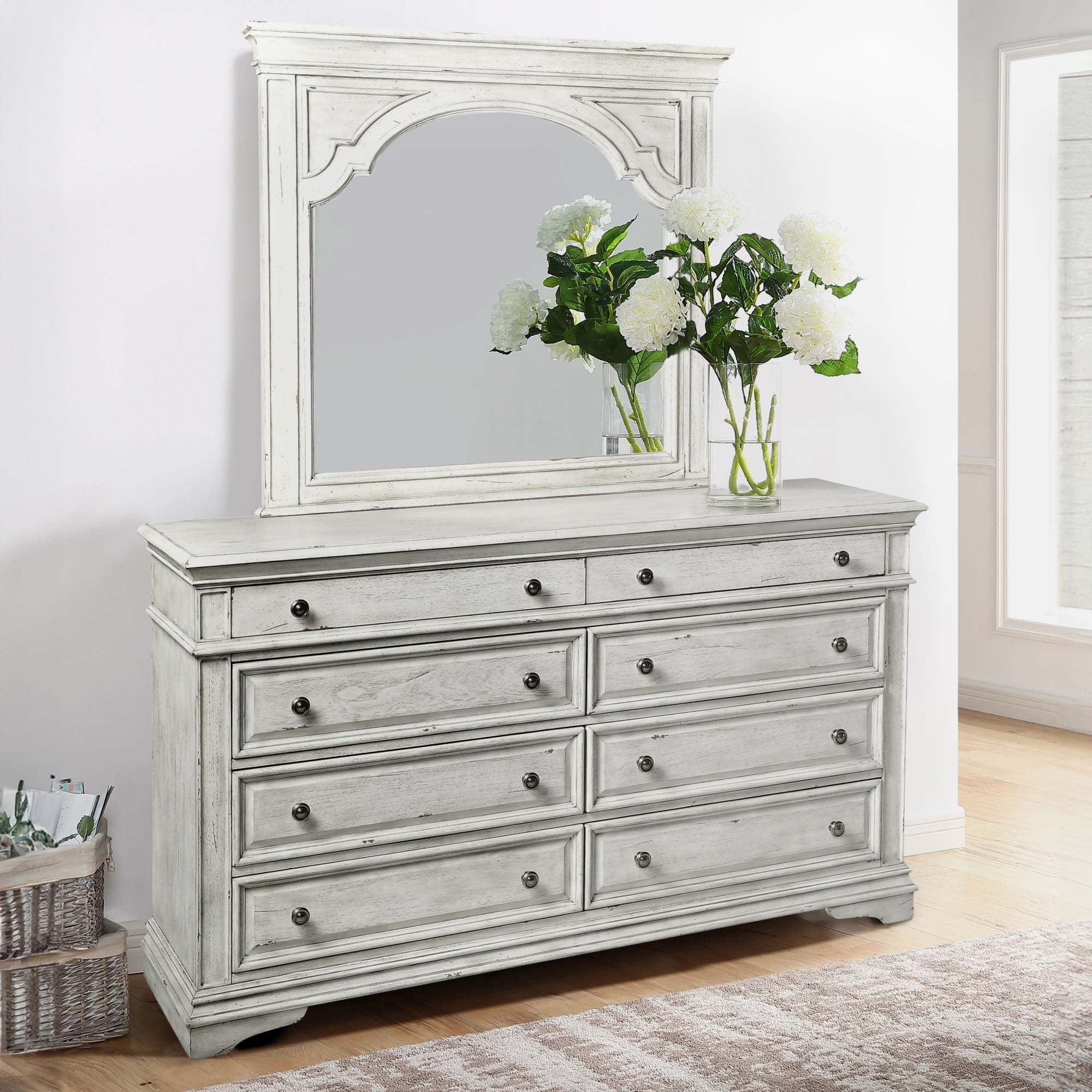 Steve Silver Highland Park Farmhouse Dresser with 8 Drawers, Rustic Ivory