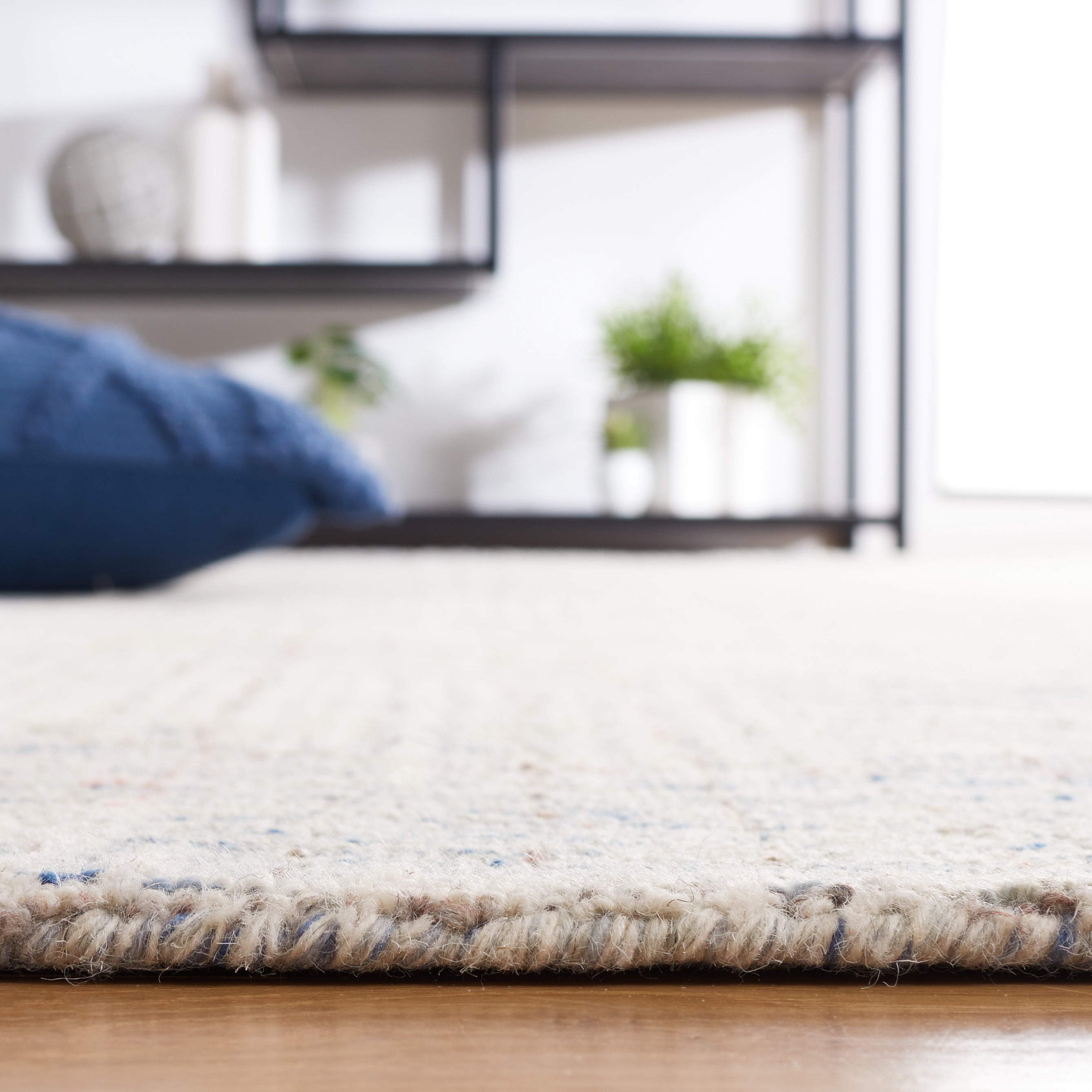 SAFAVIEH Metro Issam Diamond Area Rug, Blue/Ivory, 3' x 5'