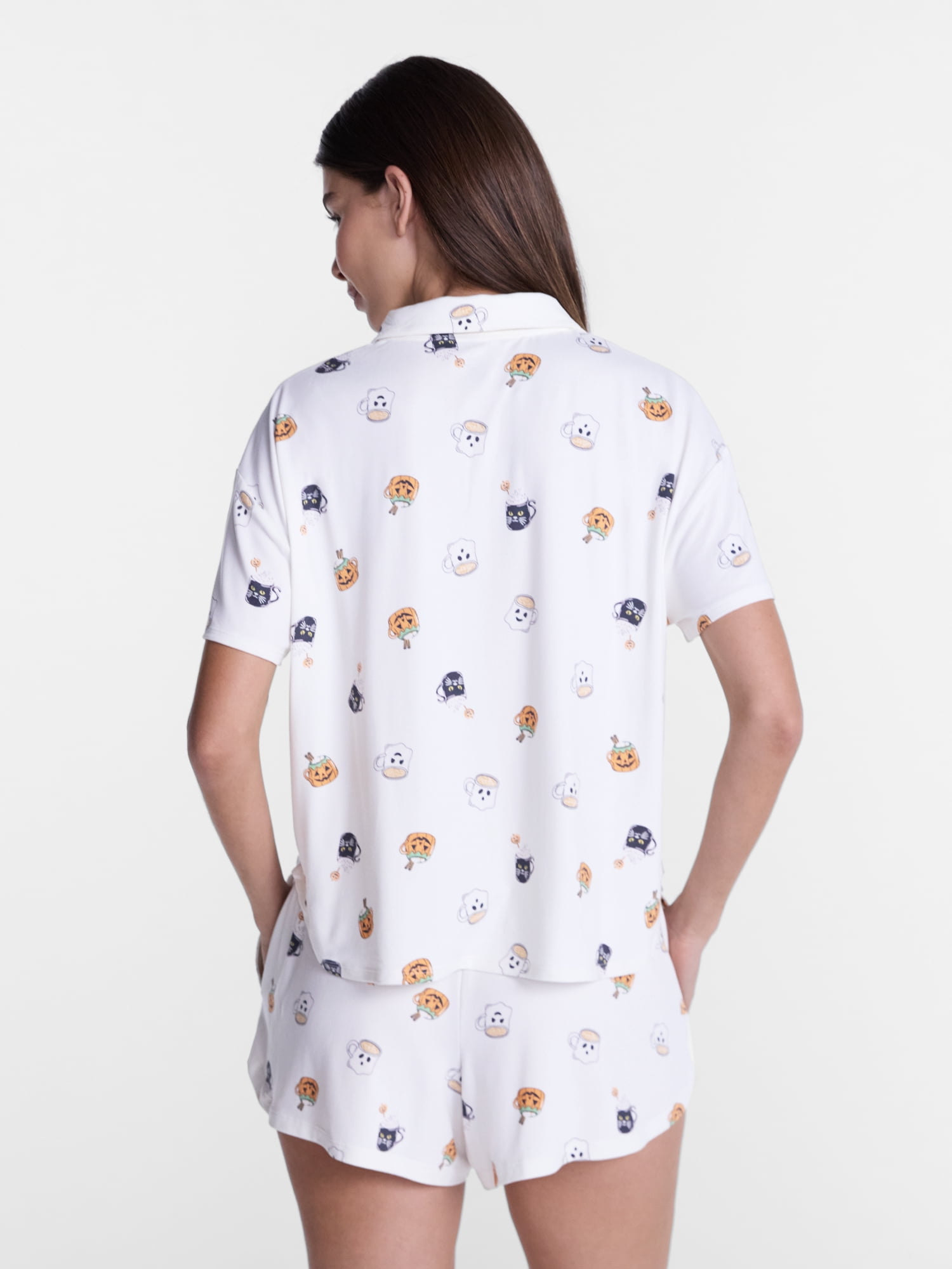 Halloween Women's Notched Top and Shorts Pajama Set from Way to Celebrate, 2-Piece, Sizes XS-3X