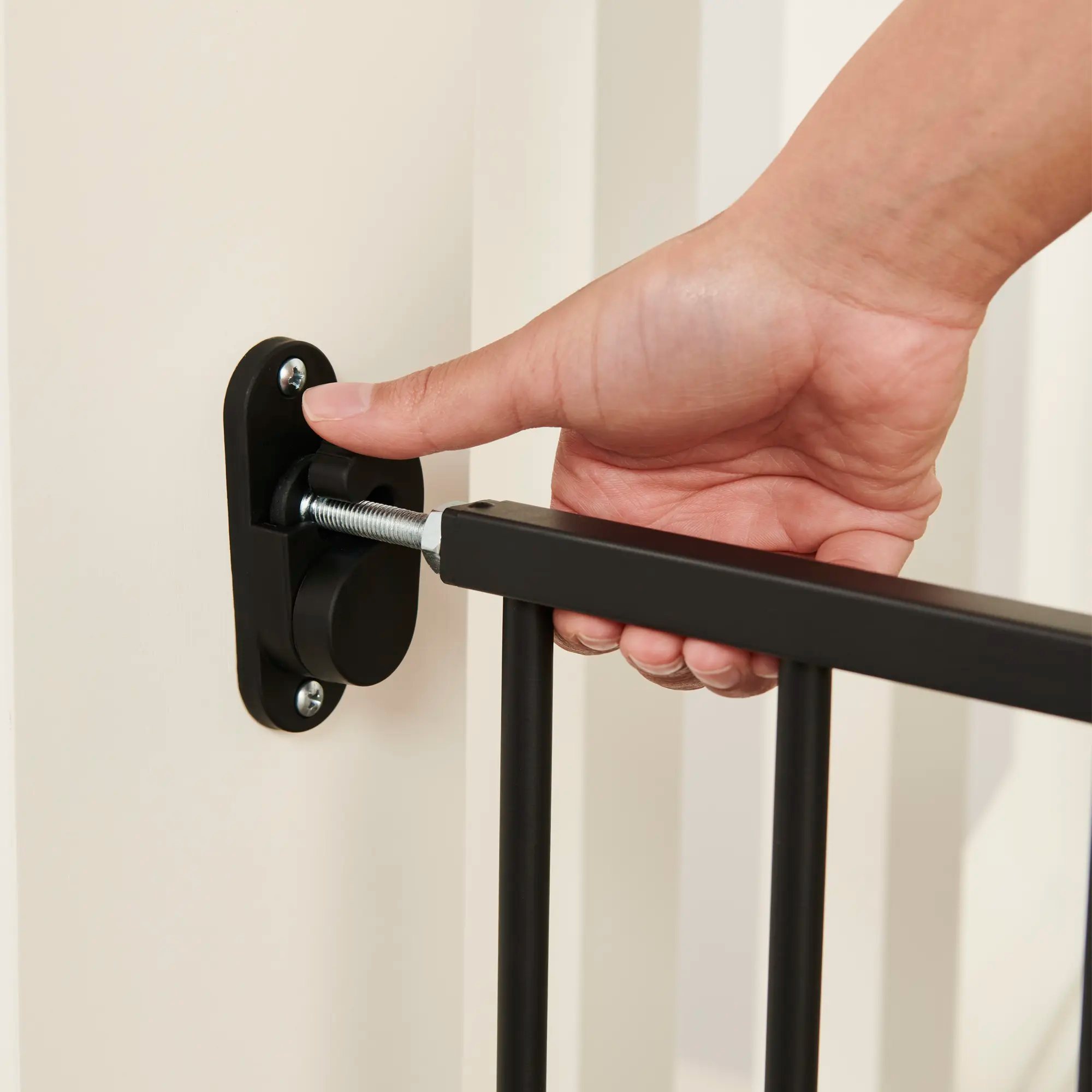 Regalo Extra Wide 2-in-1 Metal Safety Gate, Black photo 6