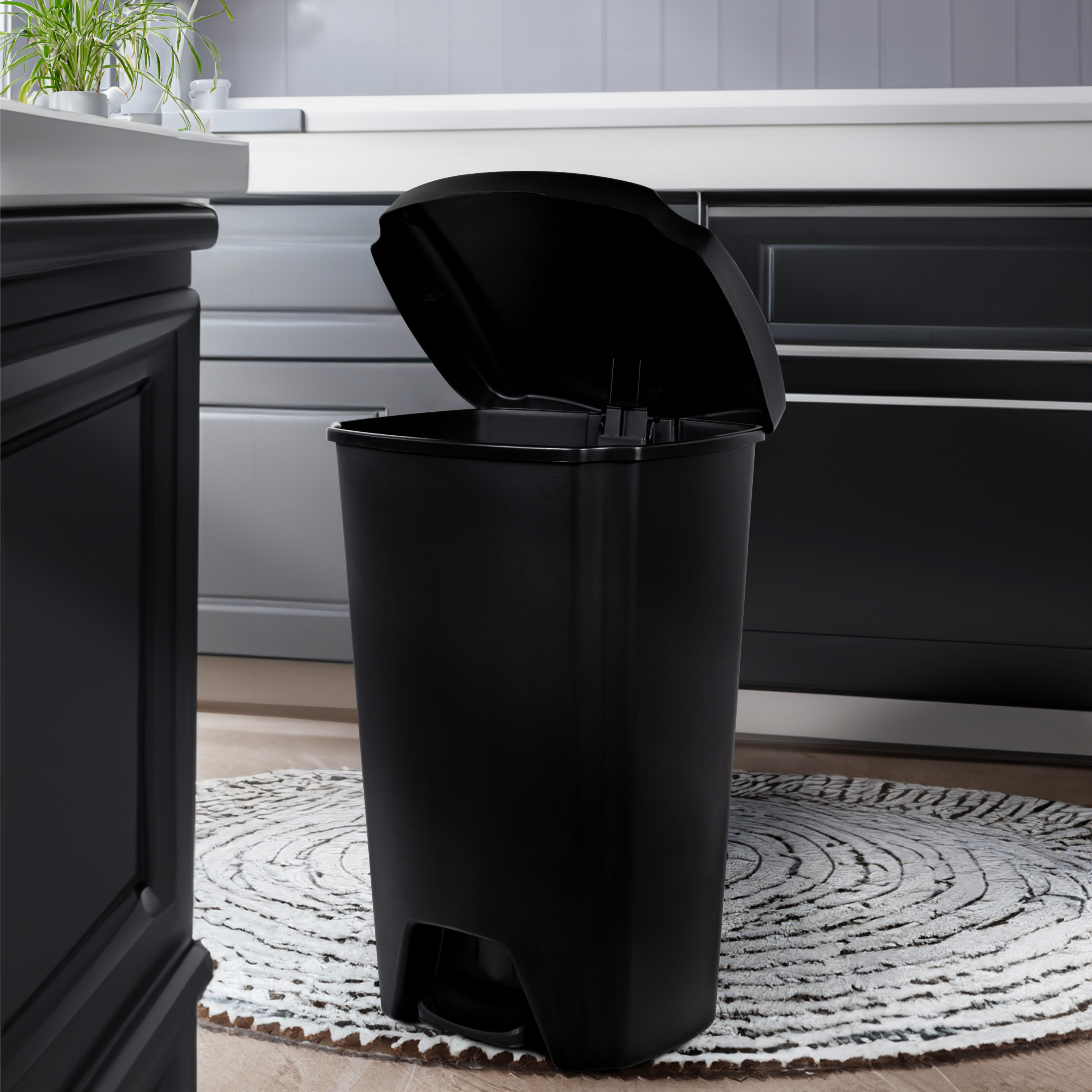 Hefty 12.1-Gallon Kitchen Step Trash Can, Black photo 8