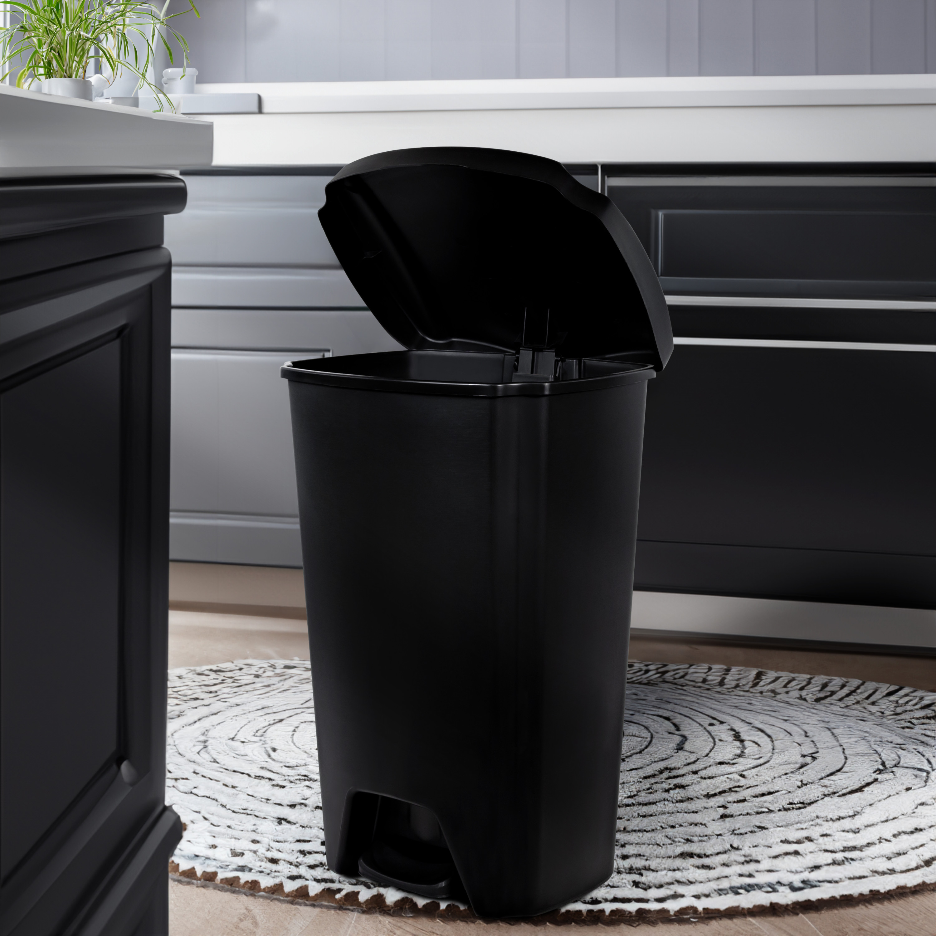 Hefty 12.1 Gallon Trash Can, Plastic Step On Kitchen Trash Can, Black - image 4 of 8