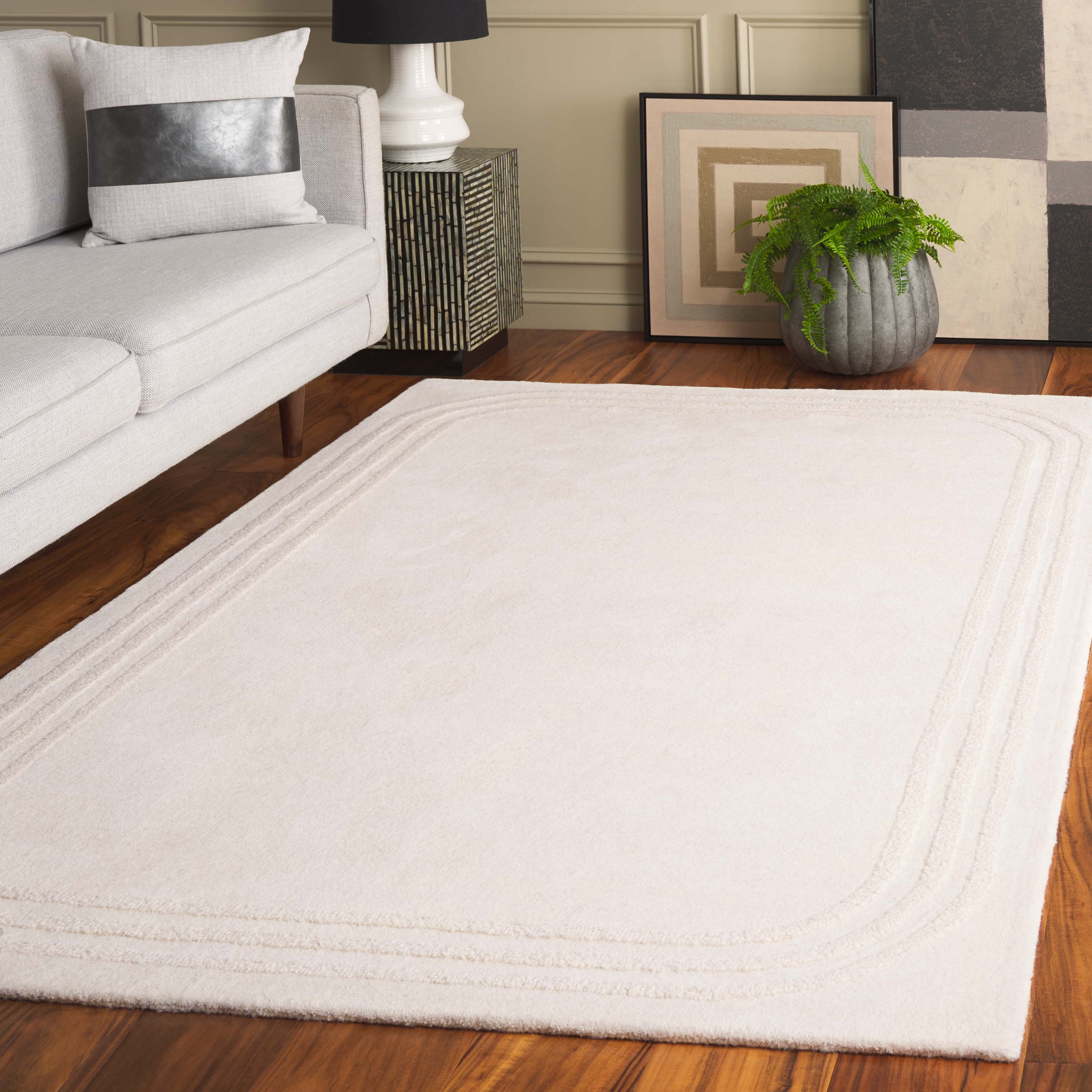 SAFAVIEH Metro Lactrice Solid Area Rug, Ivory, 4' x 6'