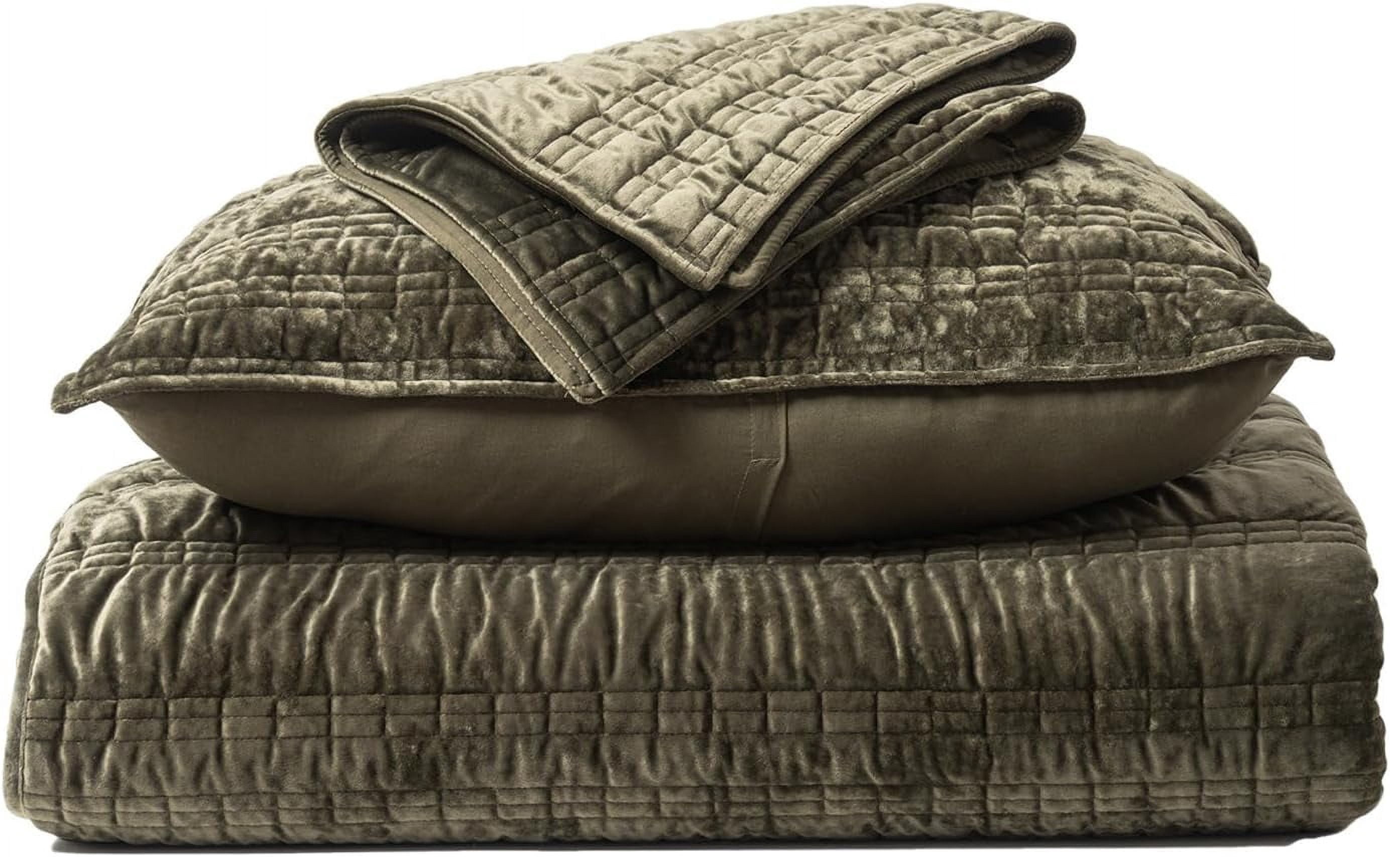 EVERGRACE Luxury Ruched Velvet Quilt King Size, Ultra Soft Bedspread Coverlet Set, Lightweight Velvet Comforter, Quilted Bedding Cover with 2 Matching Shams for All Season, Olive Green
