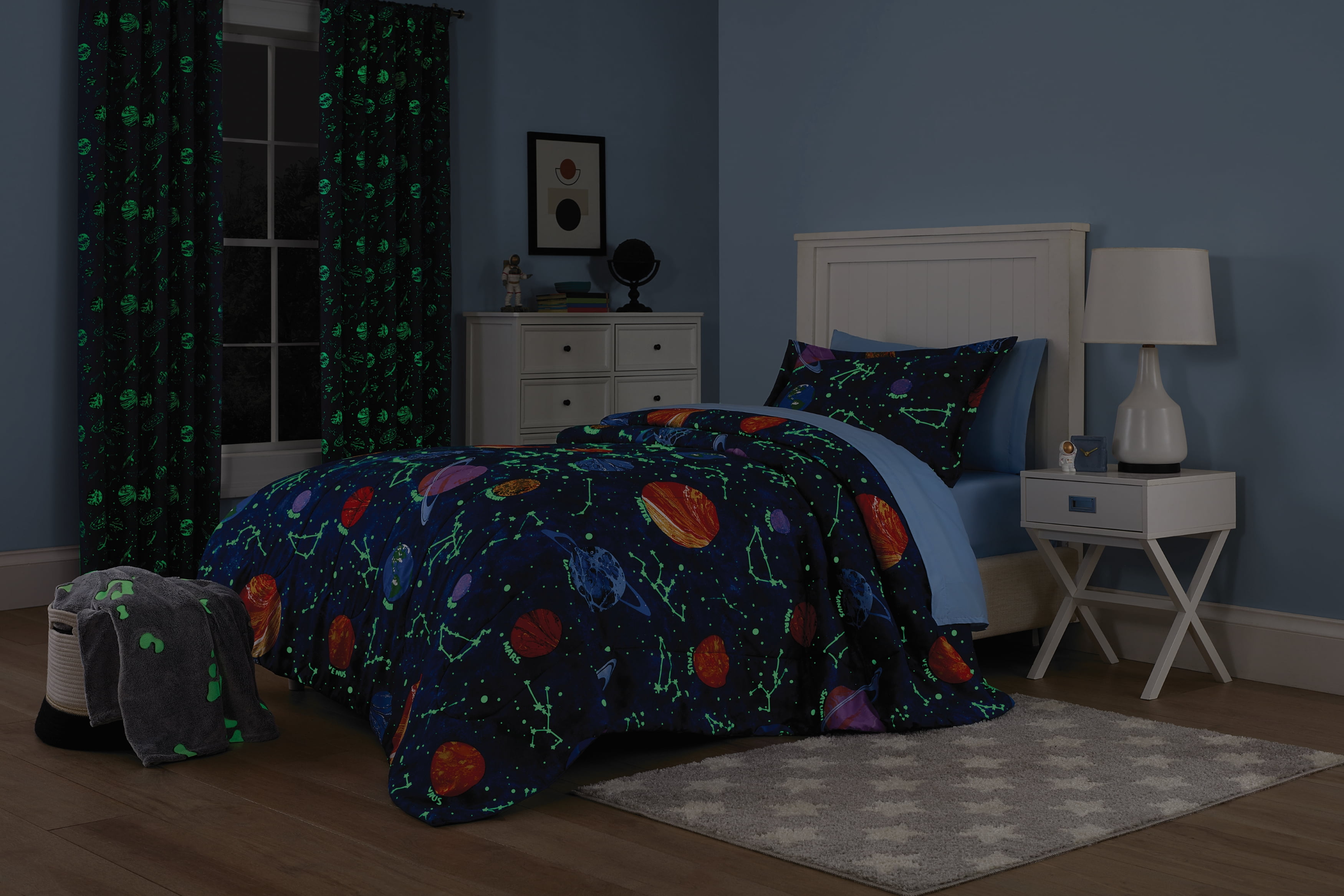 Your Zone Glow-in-the-Dark Space Bed-in-a-Bag Coordinating Bedding Set, Twin