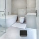 thumbnail image 5 of Báscula digital de baño Uten, báscula de alta precisión con tecnología de pedaleo, plataforma grande de silicona antideslizante y pantalla LCD digital, capacidad de 180 kg., 5 of 5