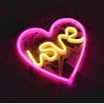 thumbnail image 4 of Luz de neón LED de corazón, luz decorativa de noche, decoración de pared para dormitorio, sala de estar, habitación de niños, fiesta de boda, Navidad (corazón rosa-amor), 4 of 5