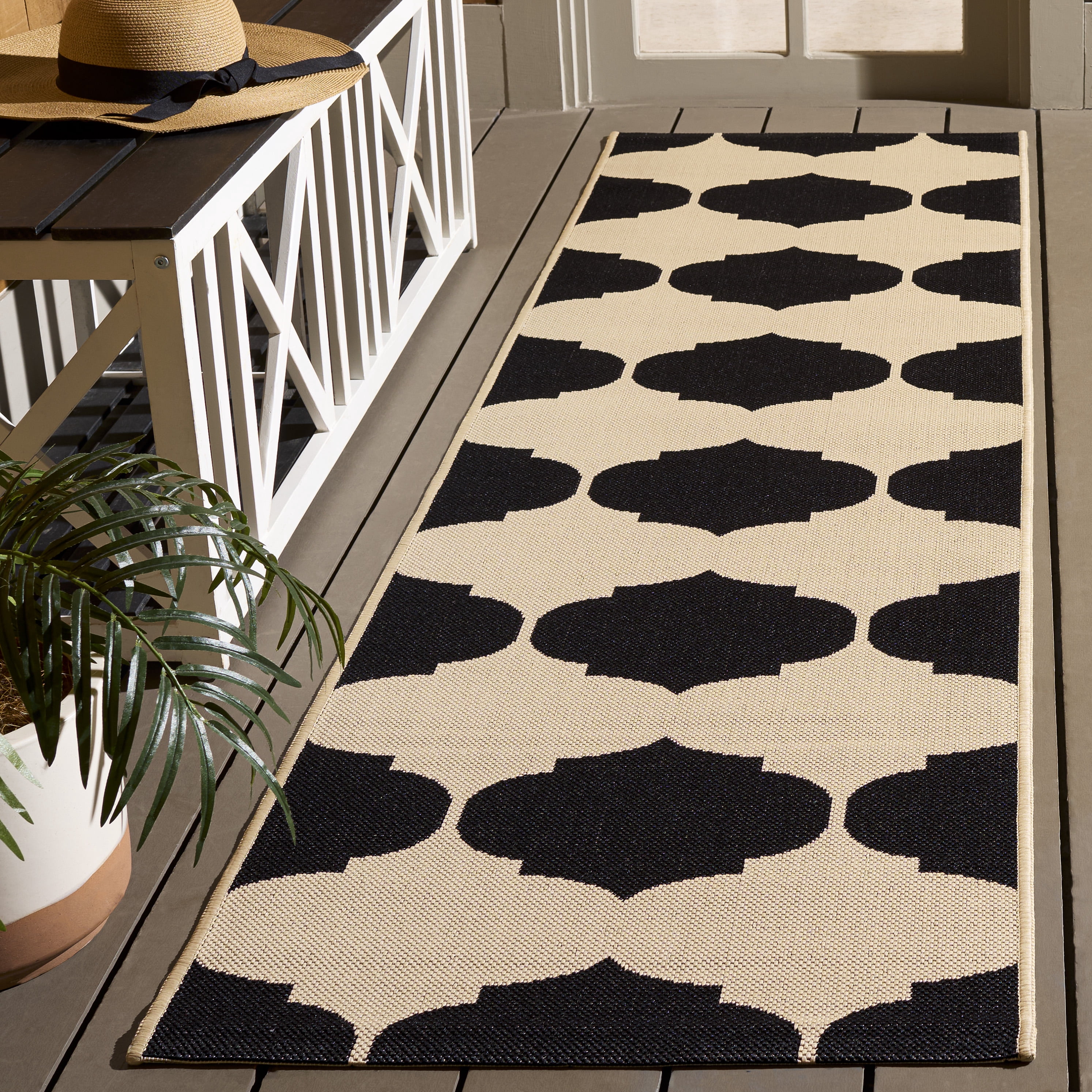 Safavieh Courtyard Elwyn Geometric Indoor/Outdoor Runner Rug, Beige/Black, 2'3" x 8'
