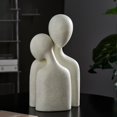 thumbnail image 1 of Escultura de resina de pareja abrazándose, estatua de amor, estatuilla de oración romántica, estantería, decoración de escritorio para oficina en F1 Macarena Estatua de pareja, 1 of 8