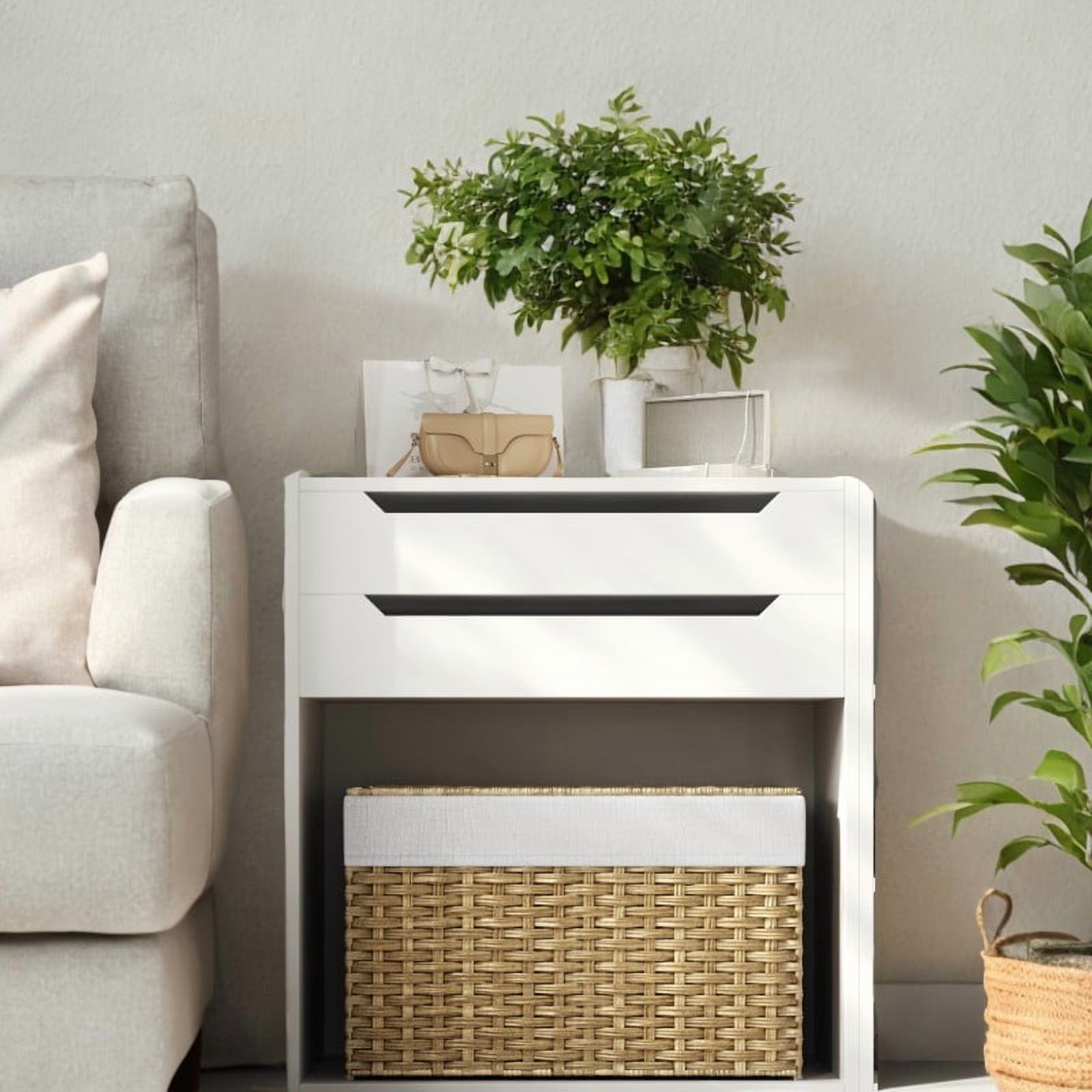 Natural Storage Basket with Lid, 27.7 Gallon (105L) Woven Blanket Bin. Equipped with handles, removable liner, and a metal frame.