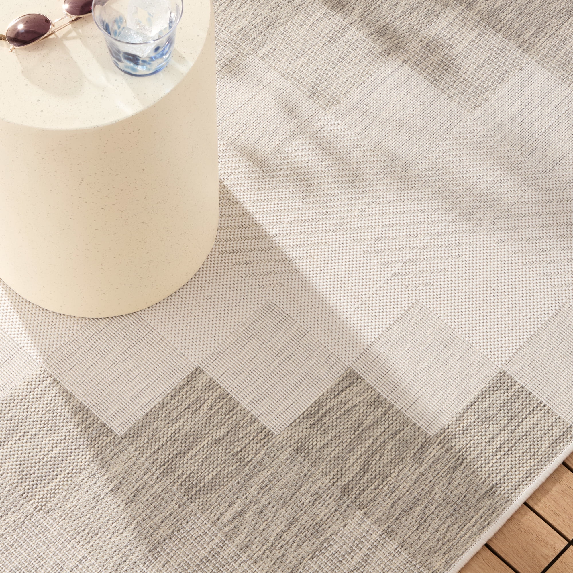 NICOLE MILLER NEW YORK Patio Country Ombre Chevron Indoor Outdoor Area Rug, UV Fade Resistant, Low Pile, Grey/Cream, 6'6"x9'2"