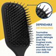thumbnail image 3 of Paddle Brush Giorgio para desenredar cerdas de turmalina negra, 3 of 9