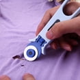 thumbnail image 1 of Cuchillo de tela de 28/45mm, rueda cortadora de tela DIY, herramientas artesanales de retazos (28 mm) Wdftyju Libre de BPA, 1 of 6
