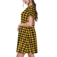 thumbnail image 2 of Fotbe Retro Yellow and Black Houndstooth Vestido Largo de Moda para Mujer, Vestido Tipo Camiseta con Manga Corta y Estilo Casual a Rayas y Bloques de Color, 2 of 6