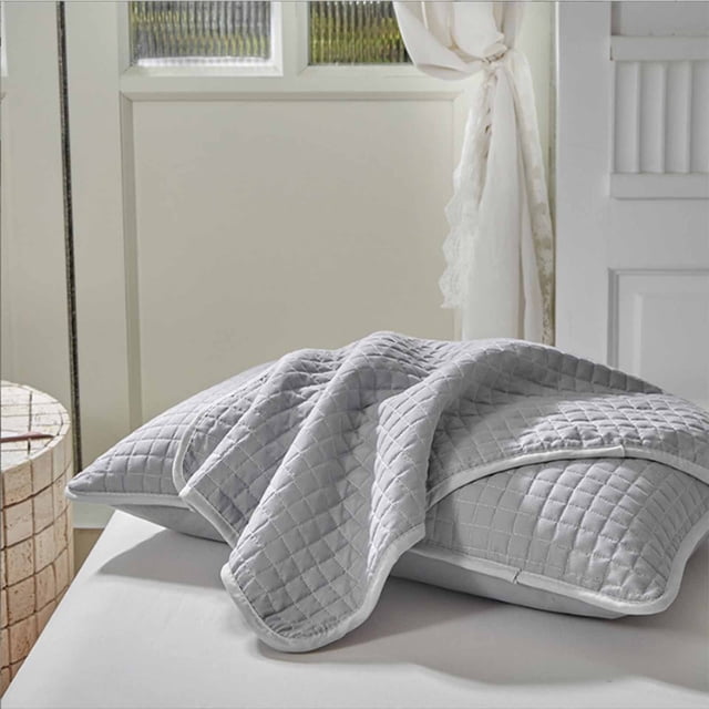 Cotton Pillow Protector, Fiber Core Isolation Layer, Breathable Oil Proof Cover for Hotel Home Use, 1-Pack