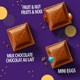 thumbnail image 2 of Boîte-cadeau Cadbury Dairy Milk, lait au chocolat et lait au chocolat avec raisins secs et amandes ou morceaux de friandises, tablettes de chocolat et friandises à saveur de chocolat,16 mini tablettes, 2 of 11