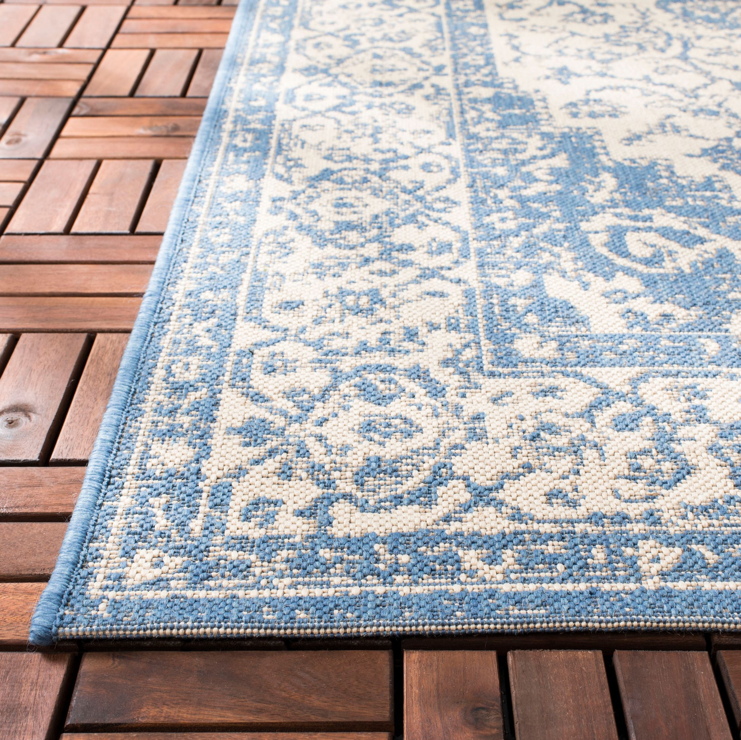 Safavieh Beach House Mai Traditional Outdoor Area Rug, Cream/Blue, 4' x 6'