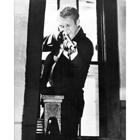 Steve McQueen aims High Standard Shotgun on stairs 1972 The Getaway 4x6 photo