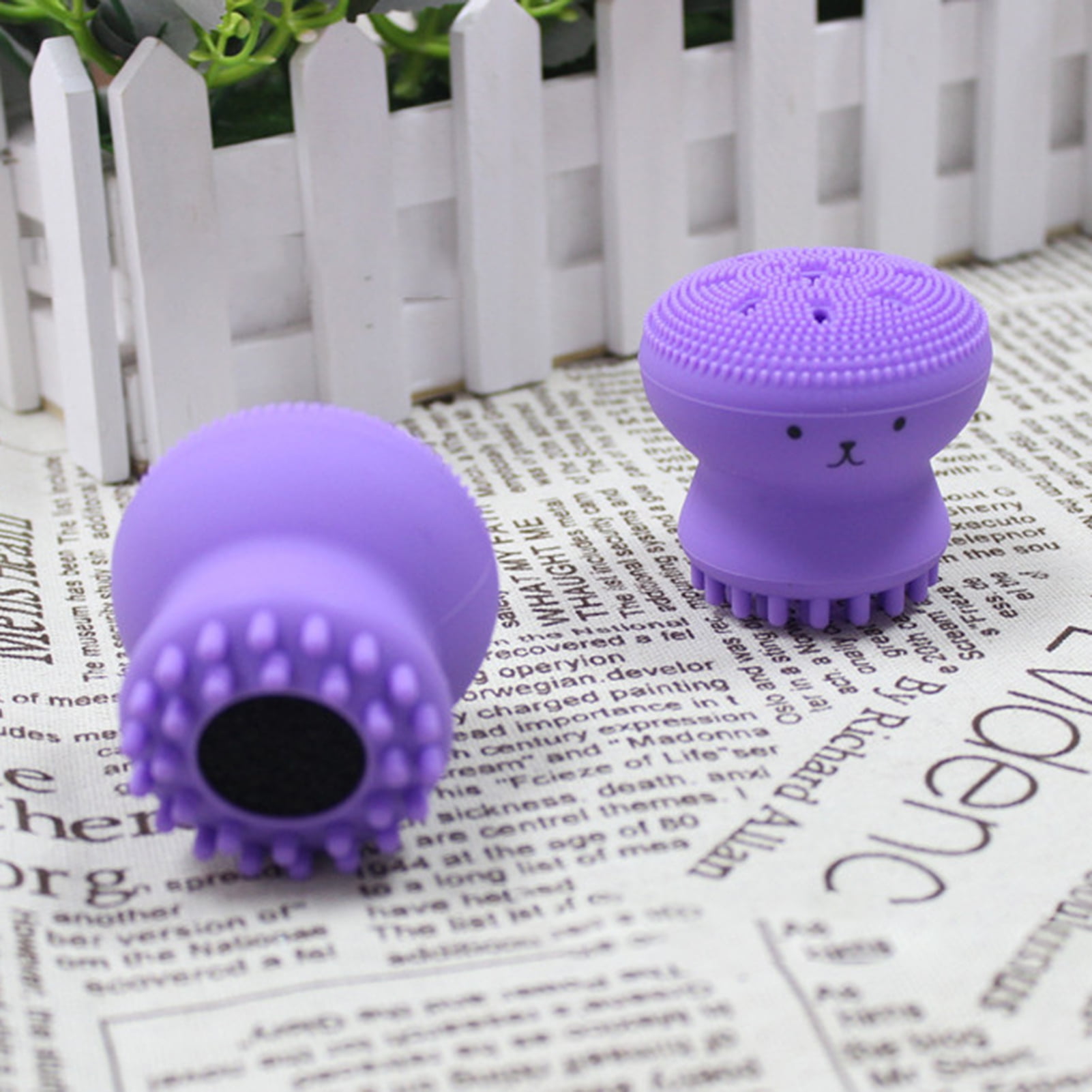 Limei Lightweight Manual Face Brush Portable Face Care Pore Cleansing