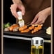 thumbnail image 5 of Botella de aceite con cepillo 2-en-1 Reutilizable Salsa de soja Dispensador Contenedor de barbacoa A la parrilla interior Al aire libre Cocina Chef Gadgets 150ml Sweethay HA012567-02B, 5 of 6