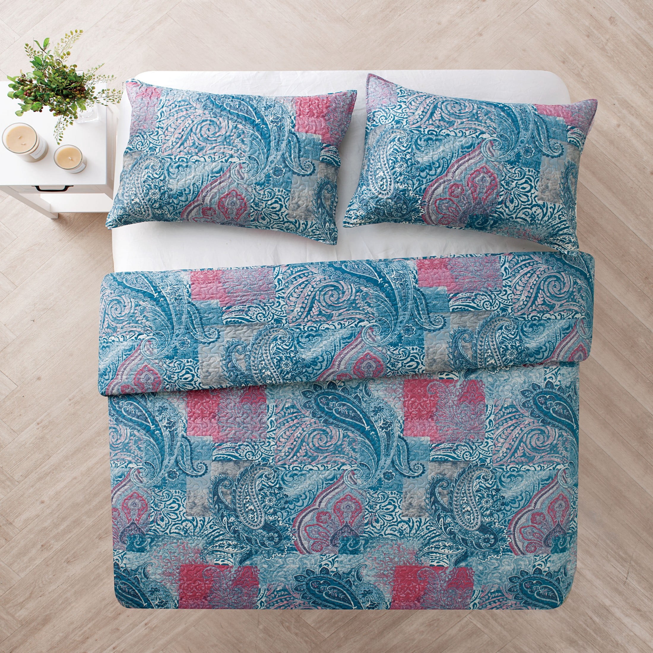 VCNY Home Ava 3-Piece Multicolor Paisley Reversible Quilt Set, King, Adult, Unisex