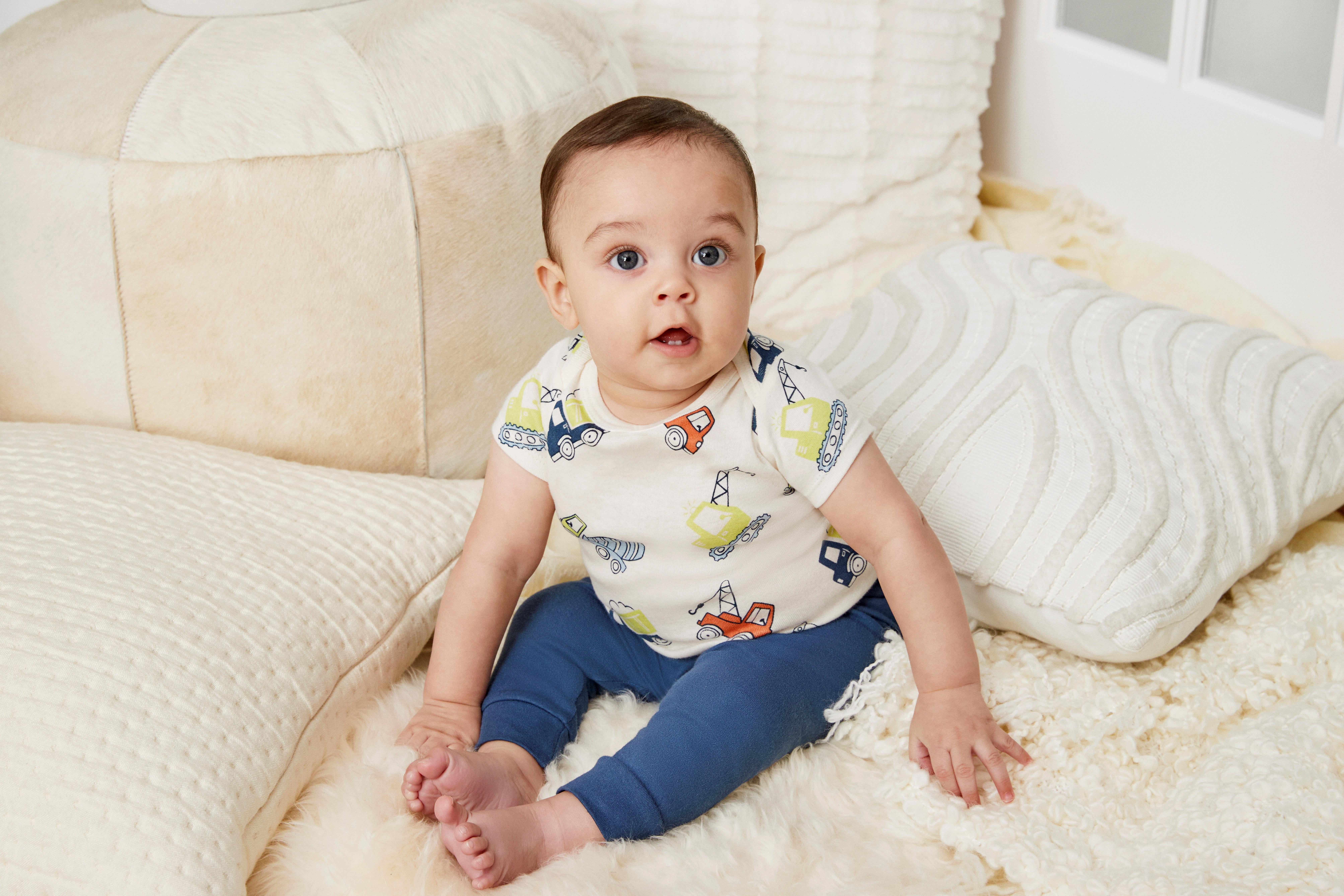 Garanimals Newborn Baby Boys & Girls Cotton Gift Set, Sizes Newborn-6/9 Months, 20-Piece​