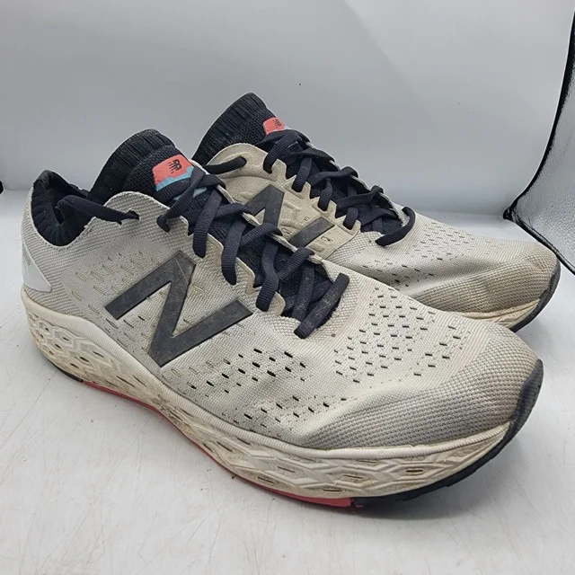 New Balance Fresh Foam Vongo V4 Mens 10 White Black Running Athletic Shoes MVNGO