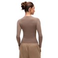 thumbnail image 2 of Remera CRZ YOGA Softembrace de manga larga con cuello redondo marrón XL, 2 of 5