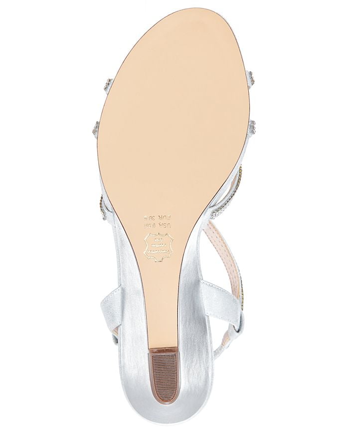 nina nadette wedge
