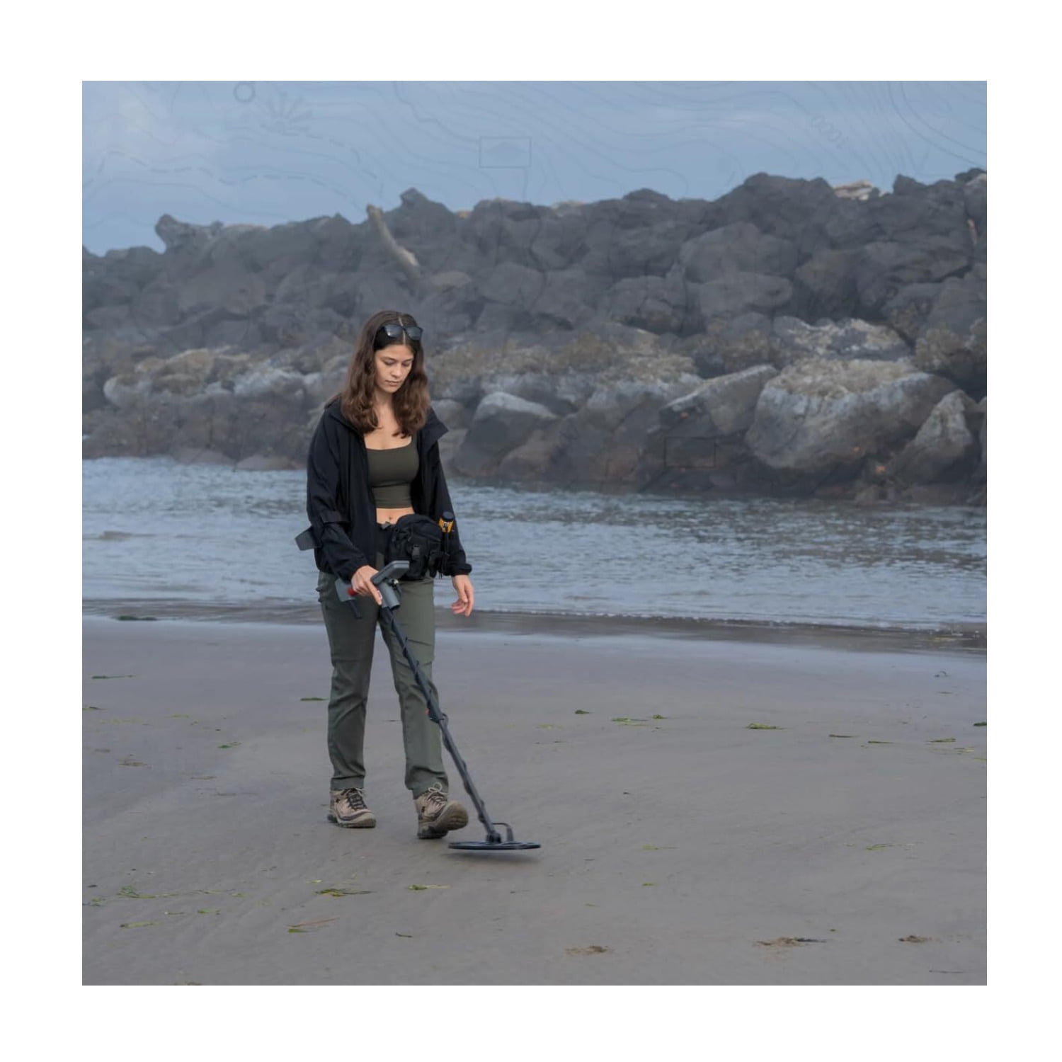 Minelab VANQUISH 460 Waterproof Multi-Frequency Metal Detector