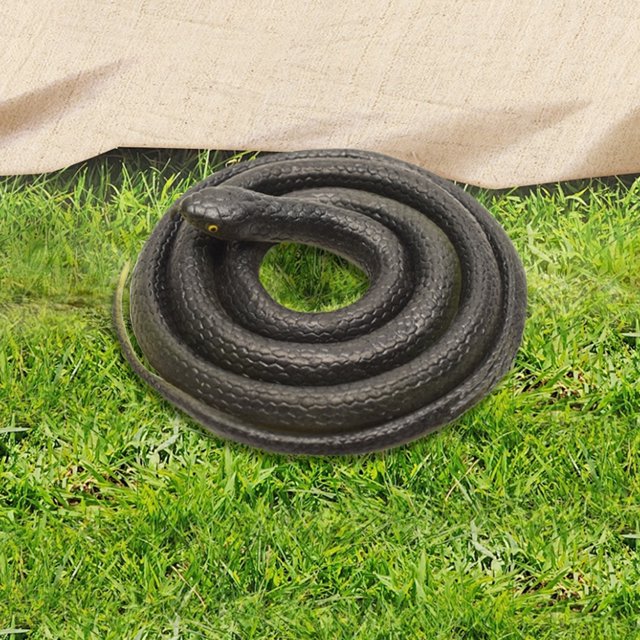 Juguete de broma de serpiente juguete de serpiente falsa serpiente en una cuerda accesorios de broma para burlarse de amigos