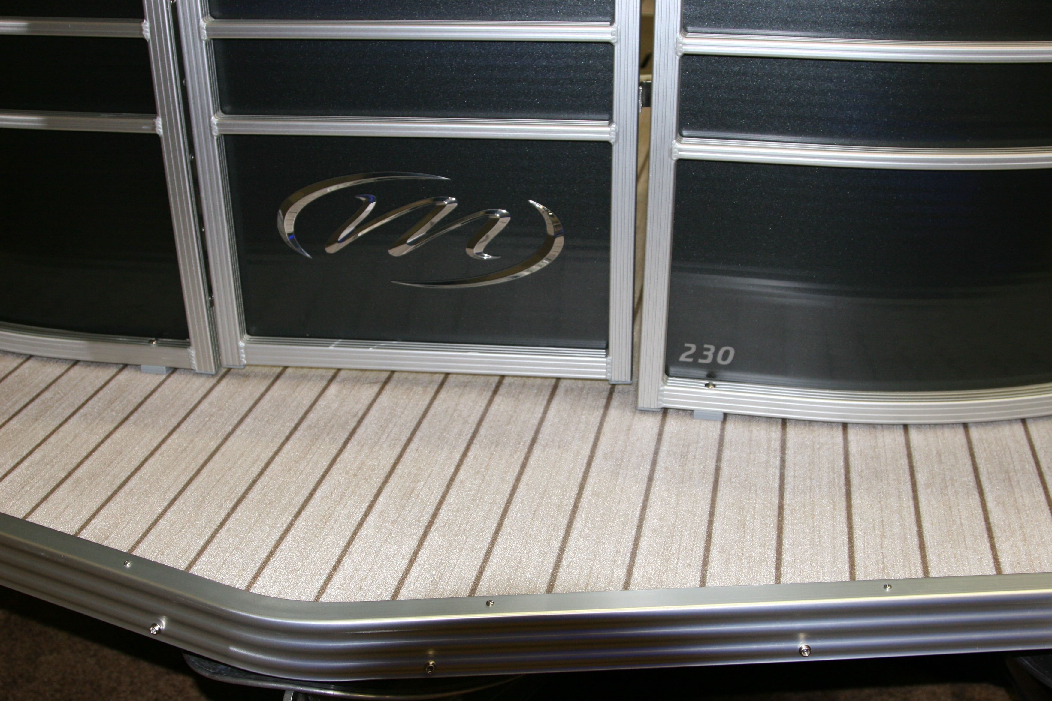 G-Floor Outdoor & Marine Vinyl Boat Flooring - 8.5' x 15' - Almond Teak & Dark Holly