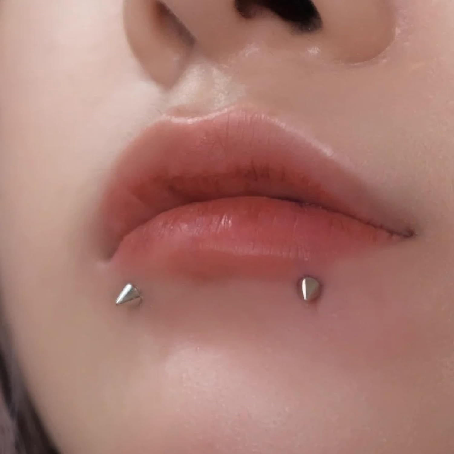 Heart Piercing Jewelry Titanium Eyebrow Rings Star Vertical Labret Lip Jewelry 16G Curved Barbells Daith Earrings for Women Men (10mm)