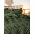 thumbnail image 4 of Juego de edredón Nanko King de jacquard con mechones de color verde oscuro, 3 piezas, 4 of 7