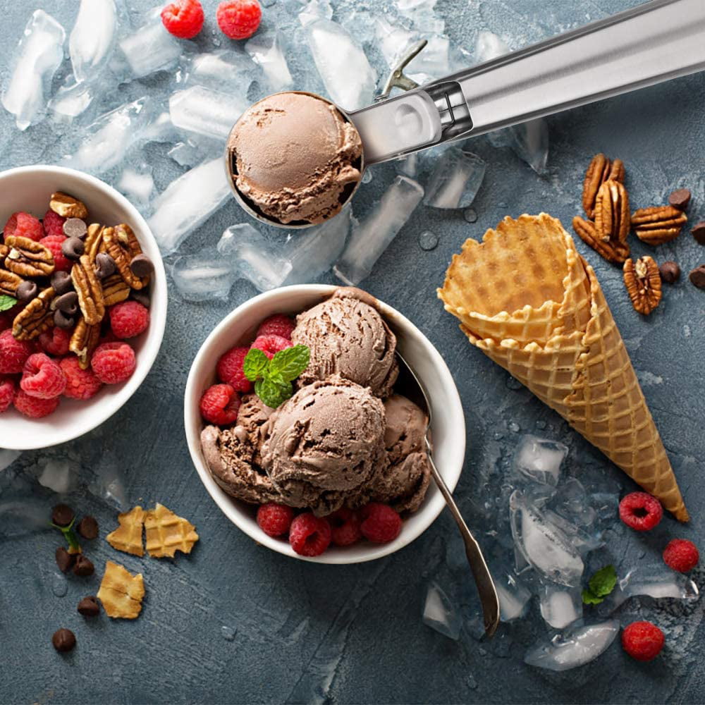 Ice Cream Scoop - Heavy Duty Stainless Steel Icecream Scooper- Professional Metal Ice-cream Spade - Dishwasher Safe, Gold