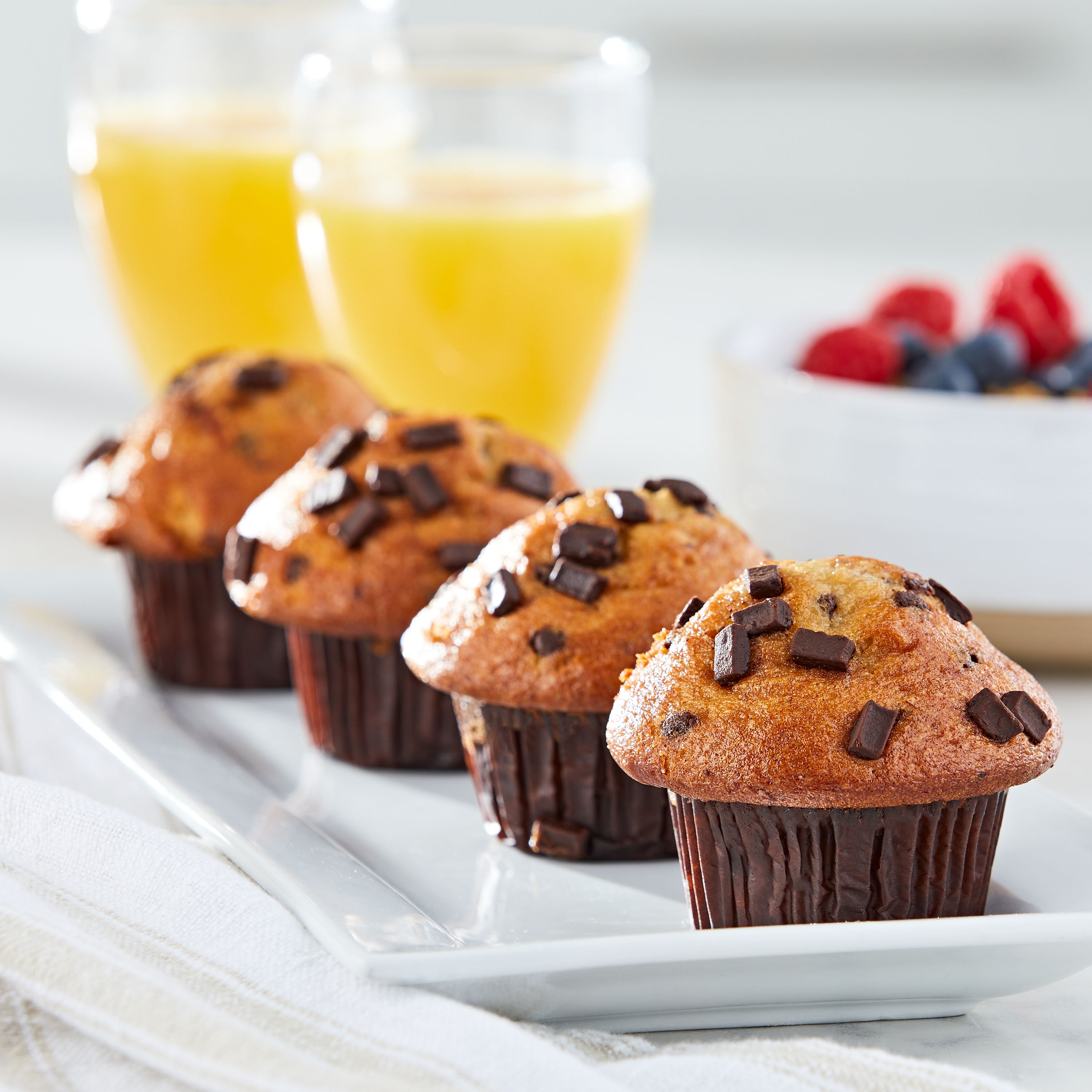 Marketside Banana Chocolate Chunk Muffins, 14 oz, 4 Count