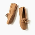 thumbnail image 2 of Minnetonka Women's Classic Driving Moccasin (Natural, US Footwear Size System, Adult, Women, Numeric, Medium, 6.5), 2 of 6