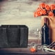 thumbnail image 4 of Bolsa de fieltro para guardar botellas de vino, 1 unidad, 4 of 7