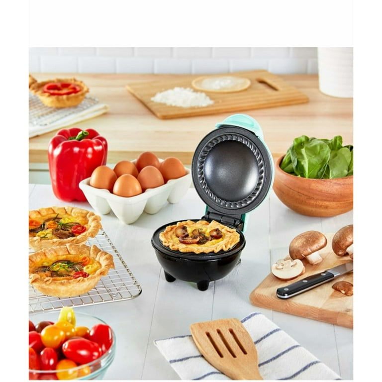 DASH MINI PIE MAKER UNBOXING AND REVIEW, BLUEBERRY PIE DEMONSTRATION 