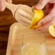 thumbnail image 3 of 1 exprimidor de limón de madera, mini exprimidor de frutas, naranjas, cítricos, herramienta de cocina multifuncional, 3 of 8
