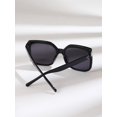 thumbnail image 4 of Lunettes de Soleil Monture Surdimensionnée, 4 of 4