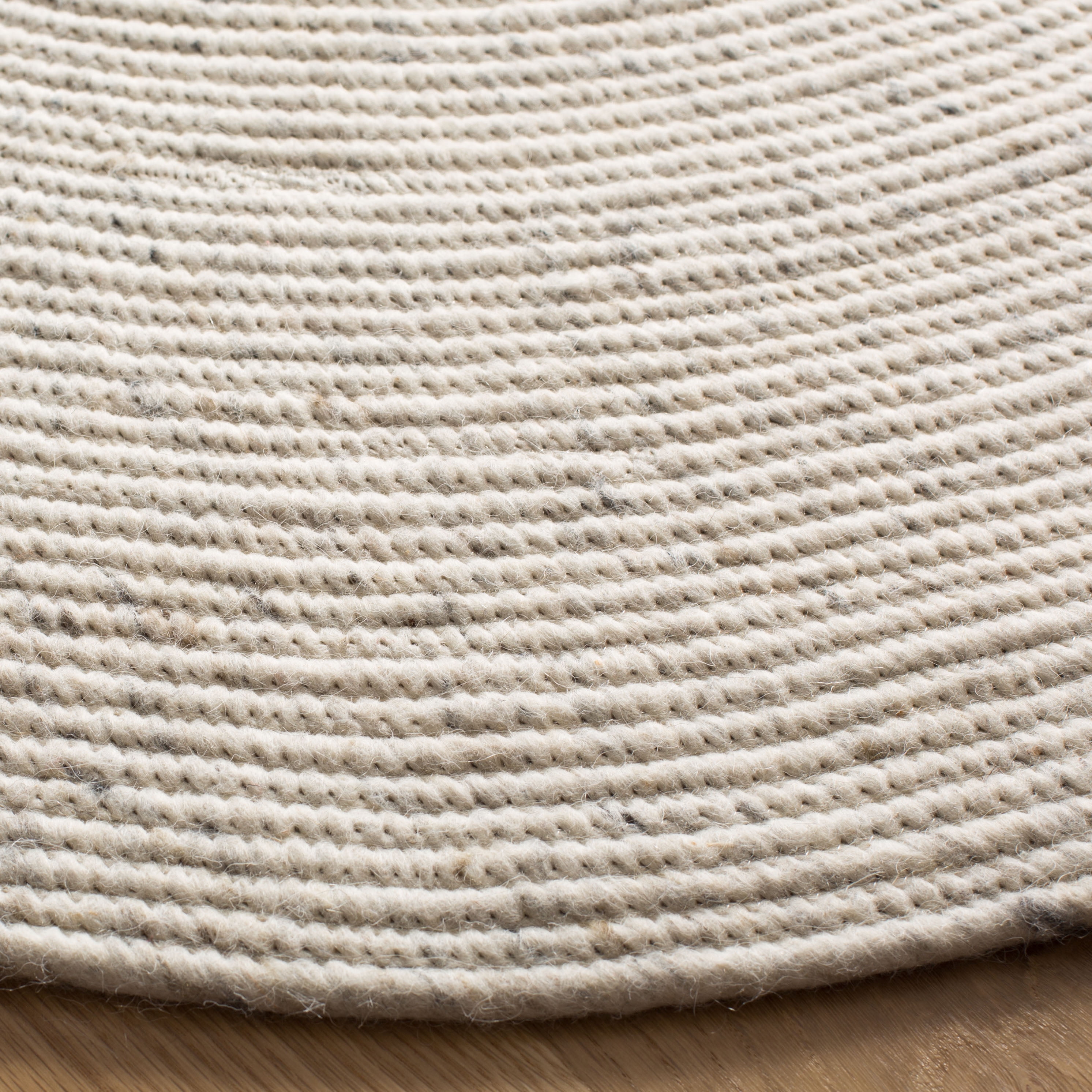 SAFAVIEH Braided Ronan Solid Reversible Area Rug, Light Beige, 3' x 3' Round
