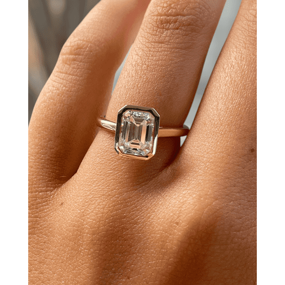 ESTE ORIGIN 2.00Ct Emerald Cut Bezel Set Moissanite Solitaire Engagement Ring in 10K Rose Gold for Women US 10