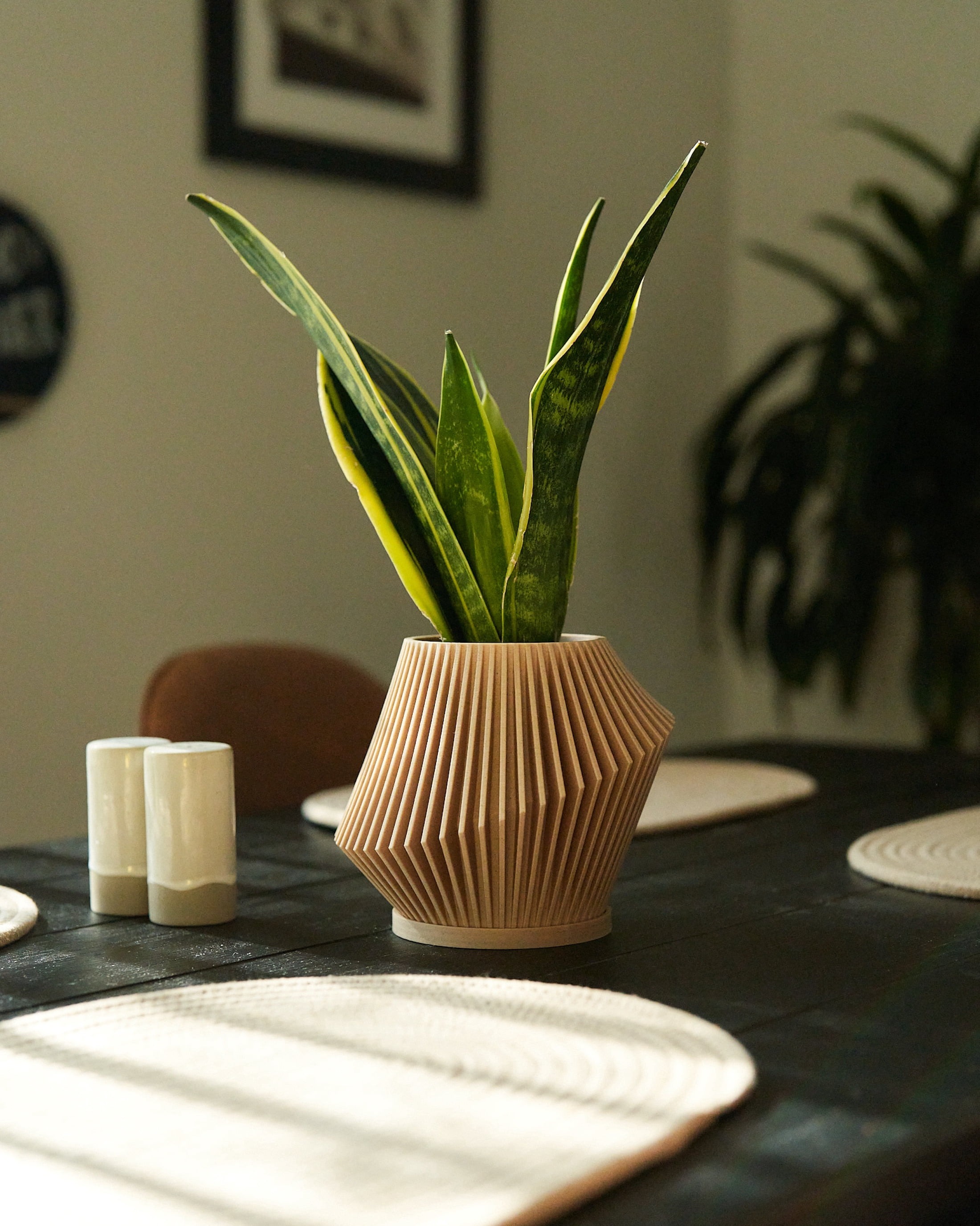 Woodland Pulse Scented Flower Pot, Feels Good to Hold, Beige DISC Plant Pot