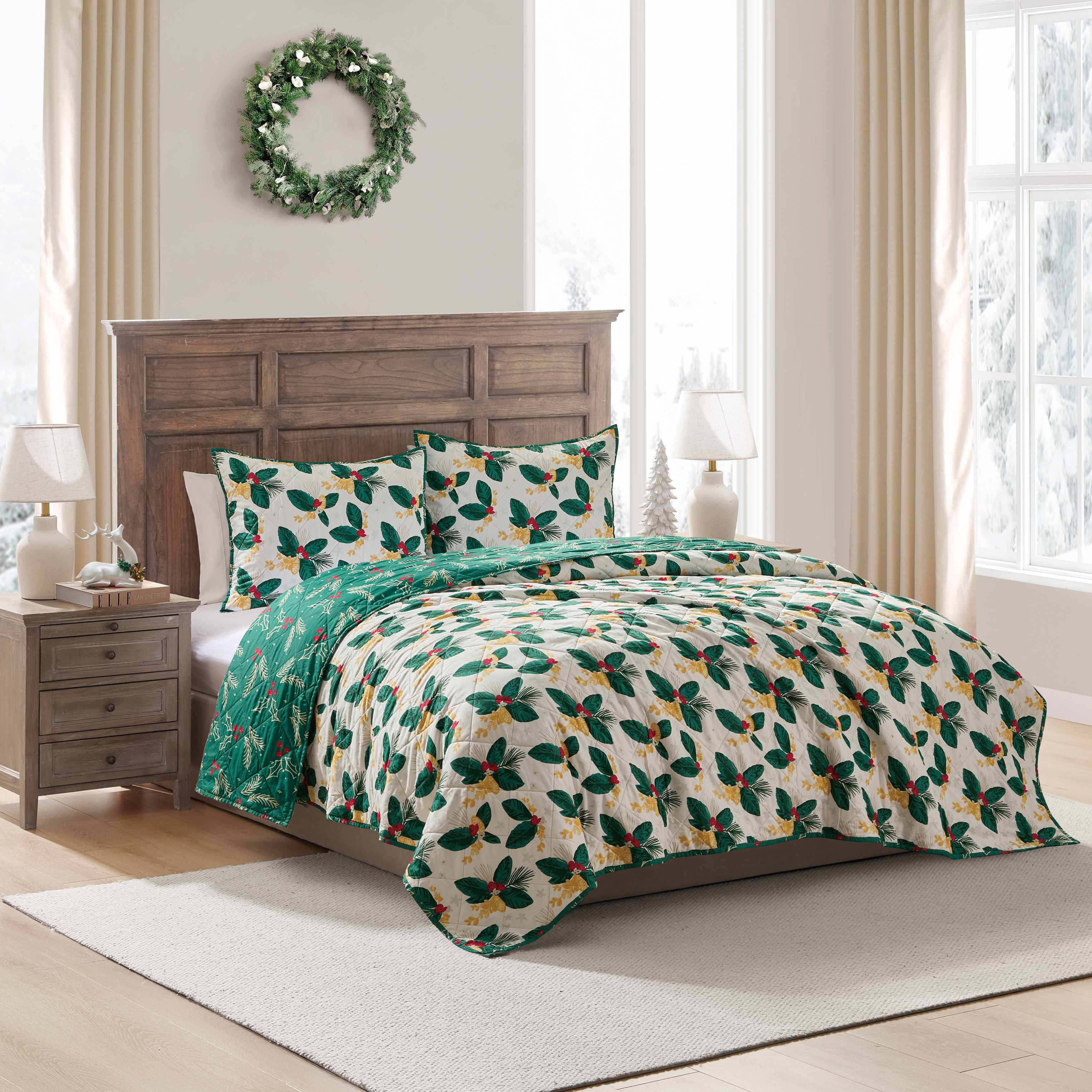 Hallmark Green Poinsettia 3-Piece Adult Holiday Quilt Set, King